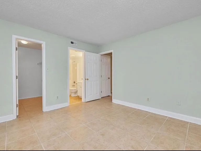 4240 Thalia Station Cir #103 — Photo 5