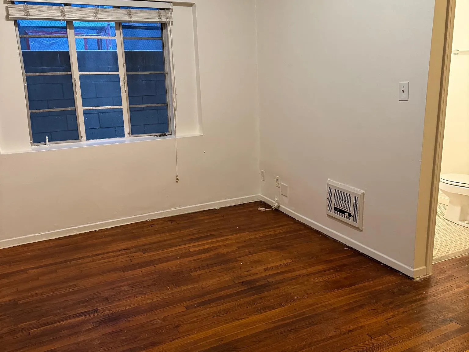 Studio, 200 sqft, $1,695 — Photo 4
