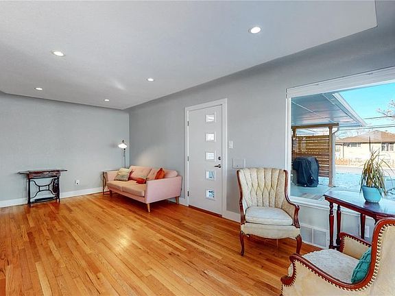 4th image of 5007 E 35th Ave