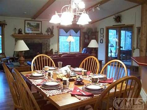 5th image of 403 Anders Ln