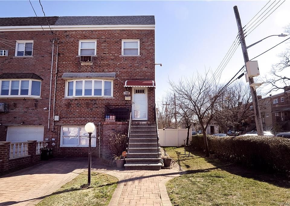 1st image of 3026 Lawton Ave