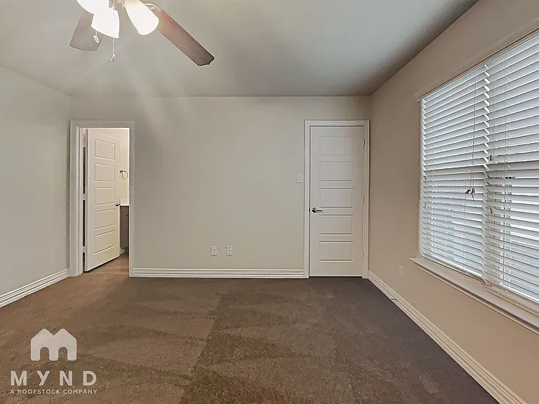 101 Peach St #1 — Photo 7