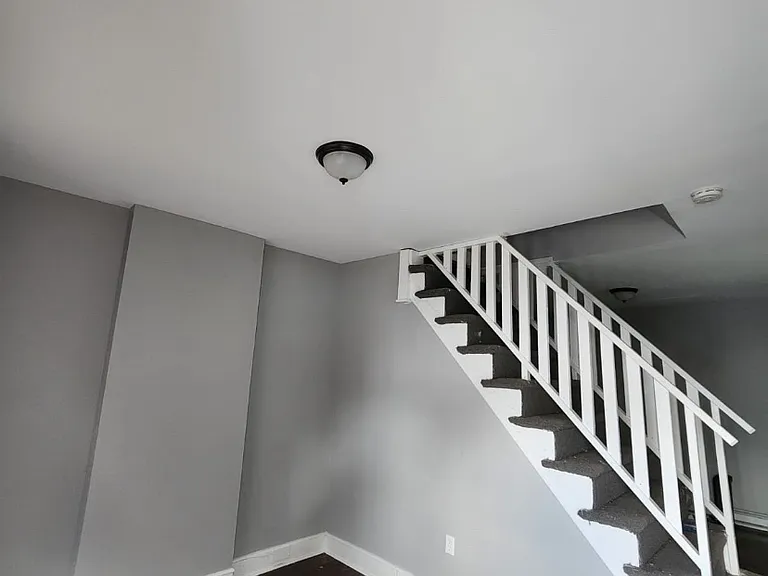 4413 Elizabeth St — Photo 2
