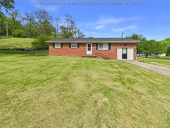 2nd image of 5392 Newcomb Creek Rd