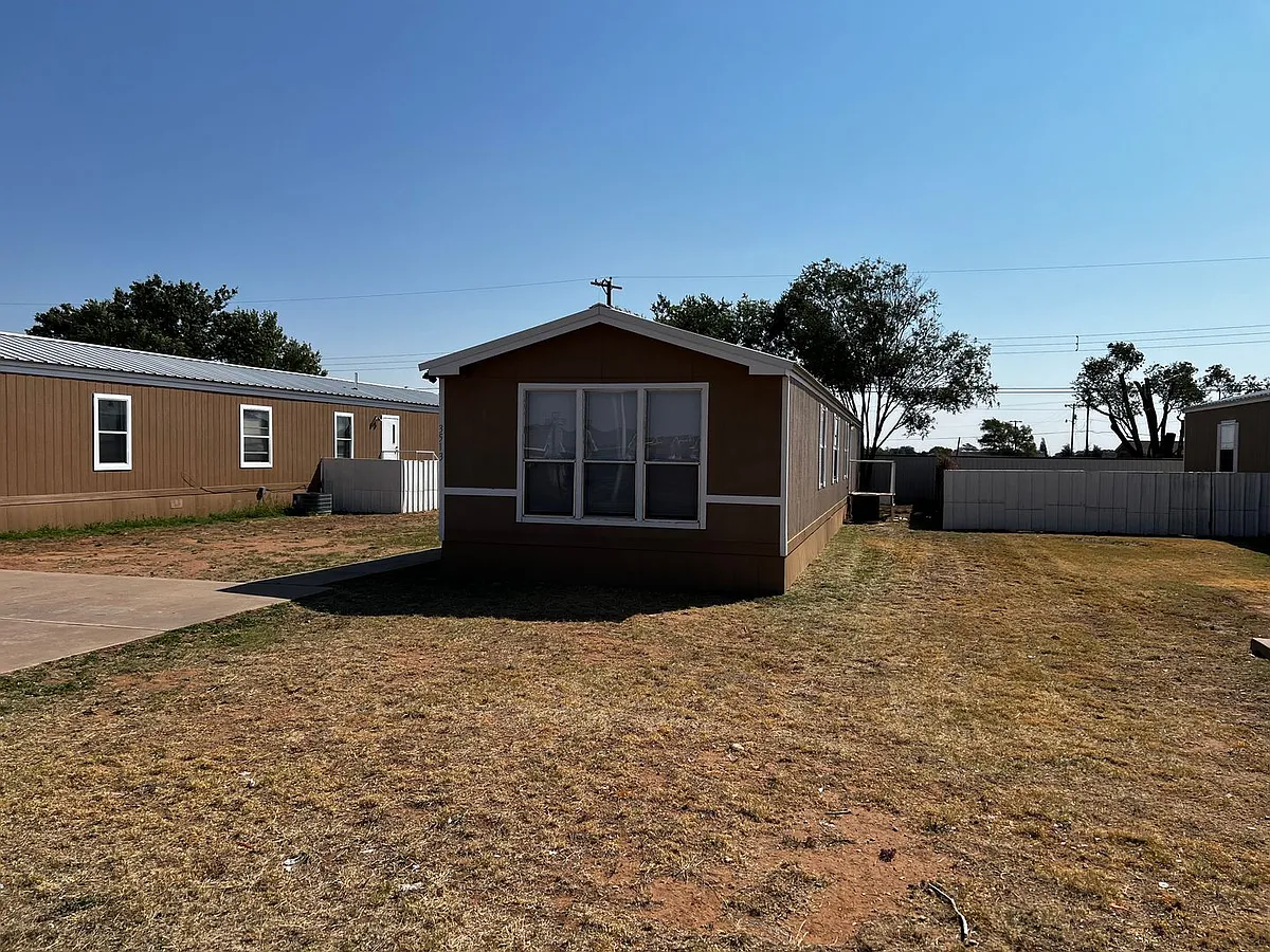 Building Photo - 3513 Cesar Chavez Dr