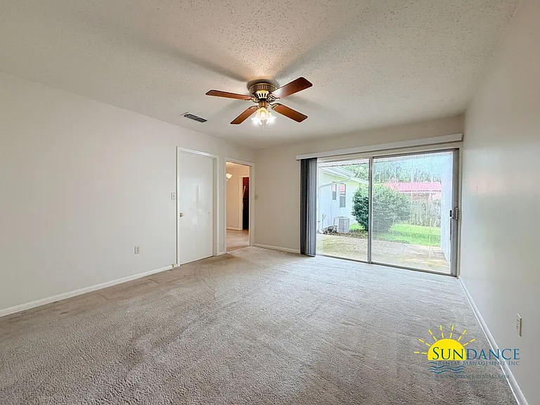 11 Oak Ln — Photo 12