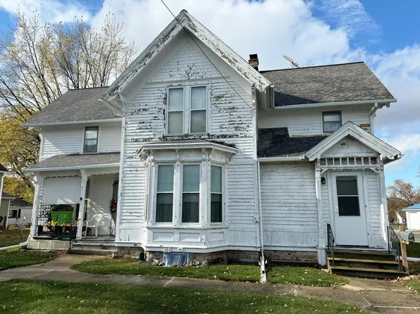 206 & 206-1/2 S Drummond St, Waupun, WI 53963