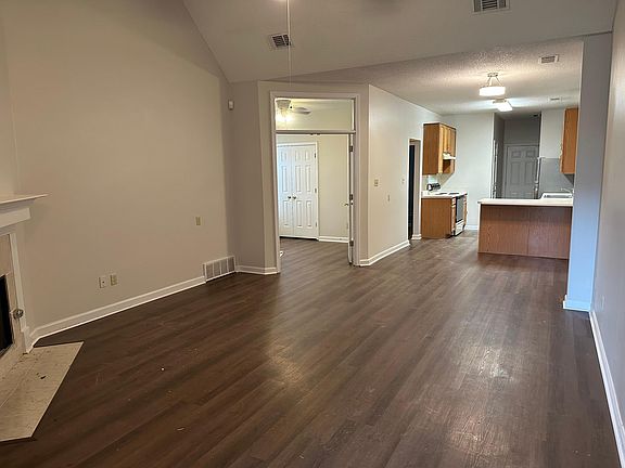 2nd image of 1286 Brady Hollow Ln