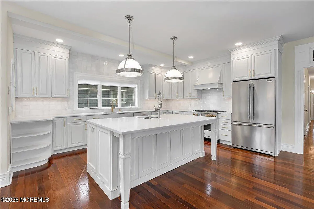3 bed, $13,000 — Photo 1