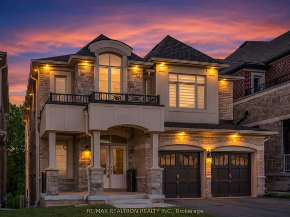 58 Charles White Ct, East Gwillimbury, ON L9N 0T7