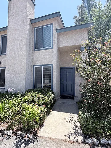 9250 Sunland Blvd #12 Photo 1
