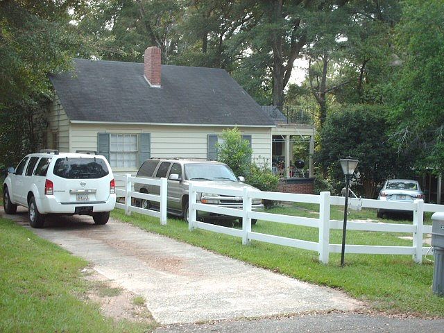 2nd image of 1211 Charles Ave