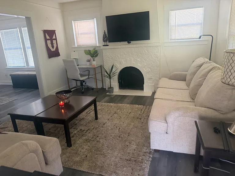 4221 14th Ave — Photo 3