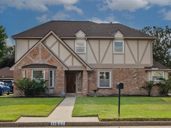 11527 Canyon Trail Dr, Houston, TX 77066