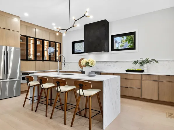 10 Crescent St #1, West Newton, MA 02465