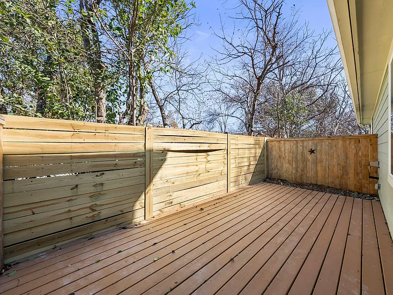 512 W Saint Johns Ave #B — Photo 18