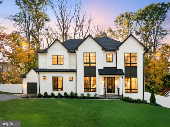 7806 Carteret Rd, Bethesda, MD 20817