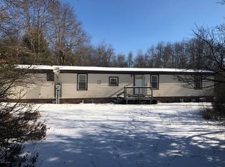 518 Foliage Dr, Blakeslee, PA