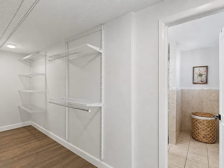 273 Avalon Rd — Photo 16