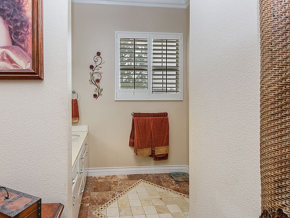 5th image of 2941 Via Milano St #106