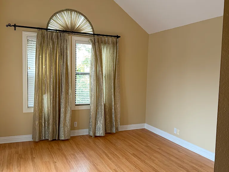 4527 Carpinteria Ave — Photo 18