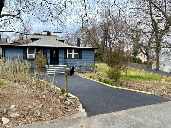 28 Iroquois Ave, Lincoln Park, NJ 07035