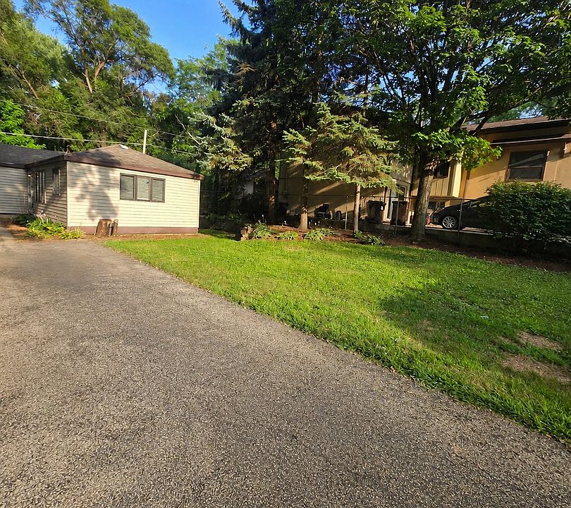 1st image of 24 John St