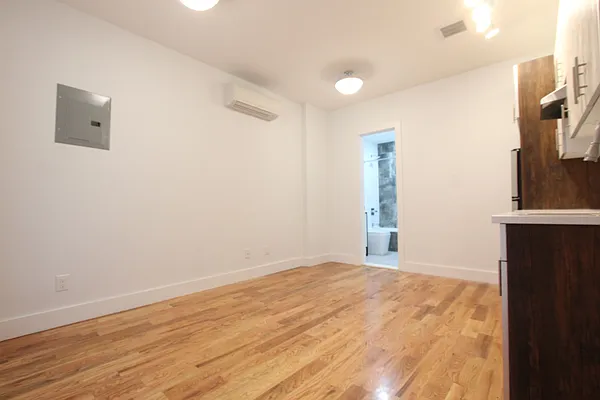Rented by Prime Block Realty, LLC | media 8