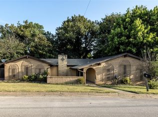 101 Redbird Ln N, Azle, TX 76020