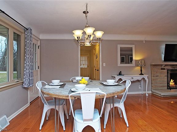 5th image of 30135 Woodall Dr