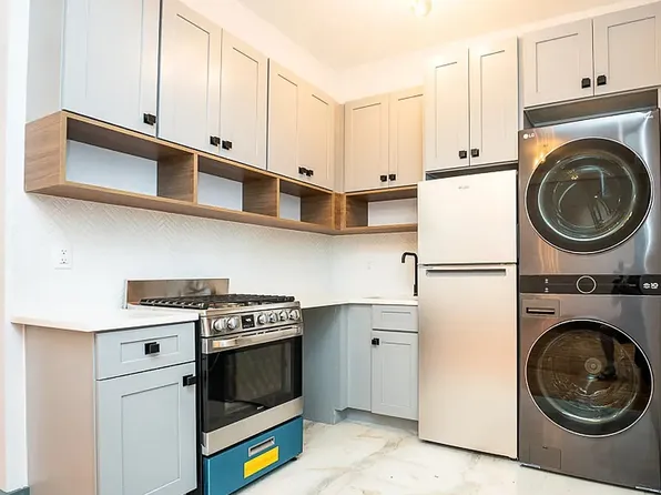 86 Herbert Street image 1 of 9