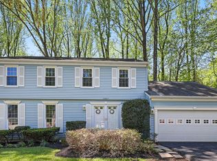 10827 Burr Oak Way, Burke, VA 22015