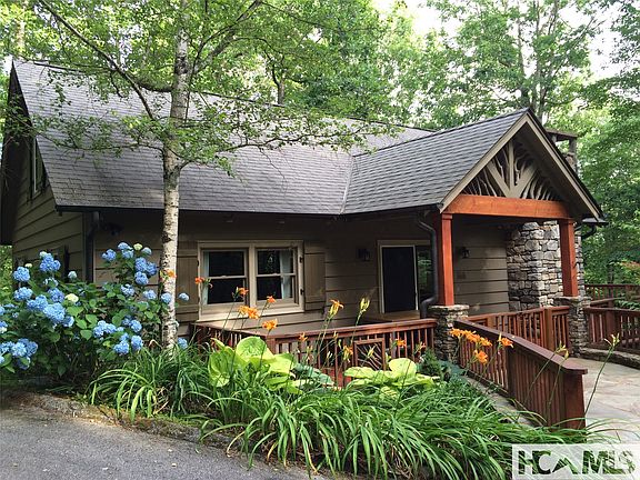 3rd image of 1100 Claire Lane Lane