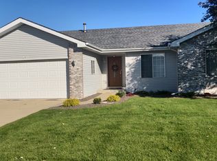 857 Sunflower Ln, Dyer, IN 46311