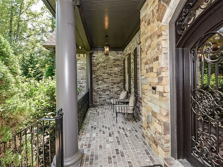 2210 Spalding Dr — Photo 85
