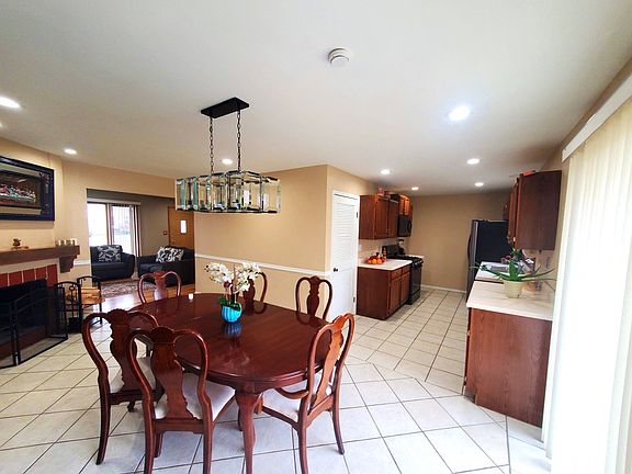5th image of 1954 Ashwood Ln