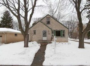 2170 W Marne Ave, Glendale, WI 53209