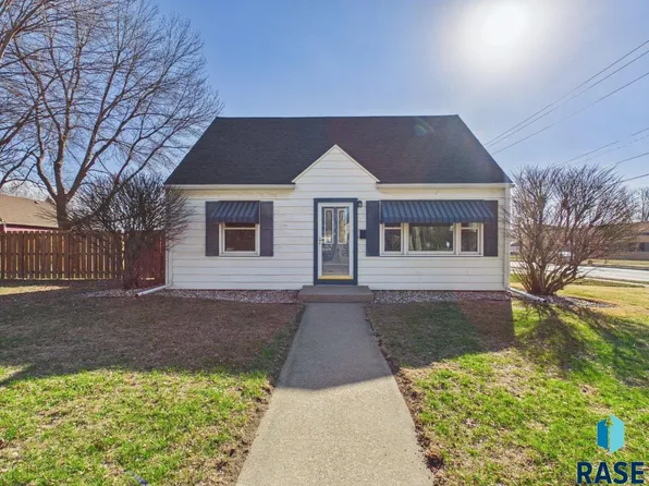 1736 S Van Eps Ave, Sioux Falls, SD 57105
