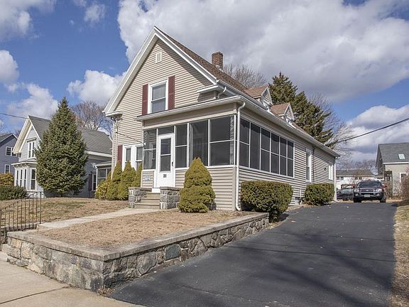 3rd image of 31 Mechanic St #31