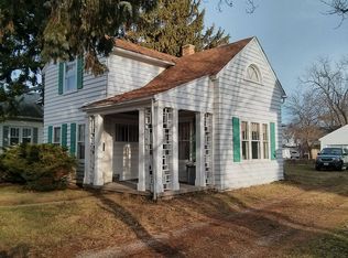 33 Concord Rd, Oconomowoc, WI 53066