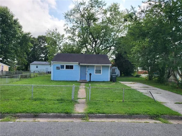 29 Shelton Rd, Hampton, VA 23663