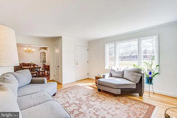 3 bed, 1280 sqft, $3,295 — Photo 3