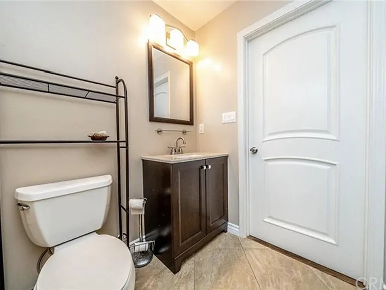 3847 S Redondo Blvd — Photo 26