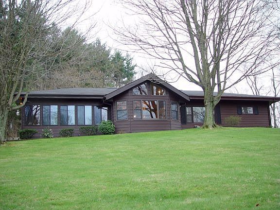 Front (faces Tappan Lake Bay)