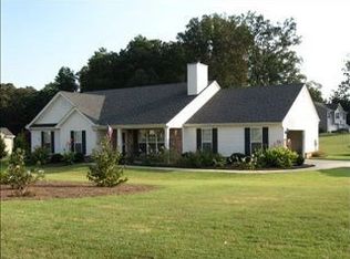 2602 Paddock Dr, Statham, GA 30666