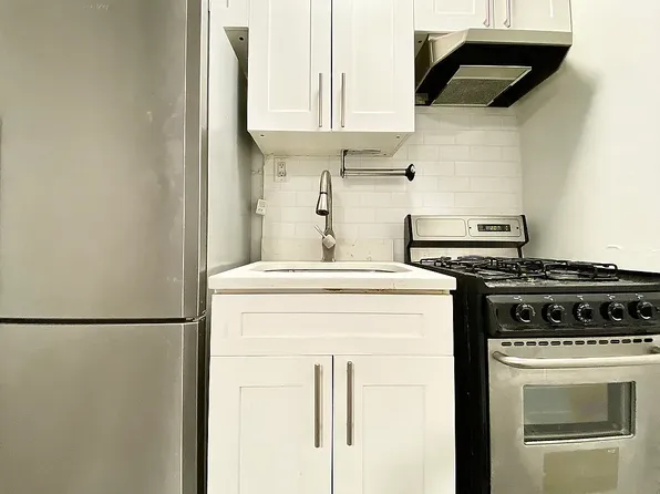 337 West 138th Street 5A image 2 of 4