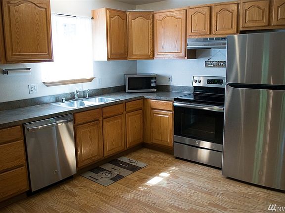 5th image of 18422 Blue Hills Dr SE