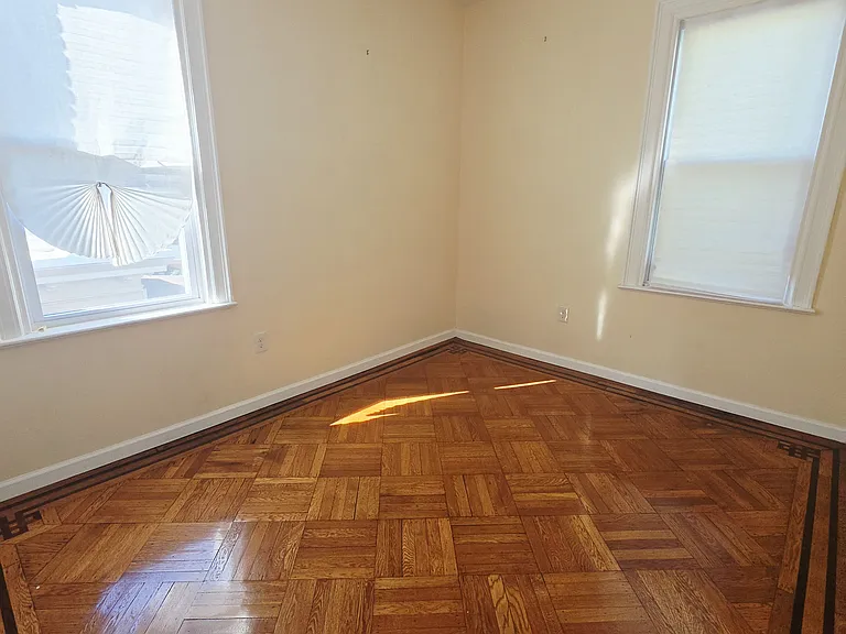 198 Danforth Ave #1A — Photo 5