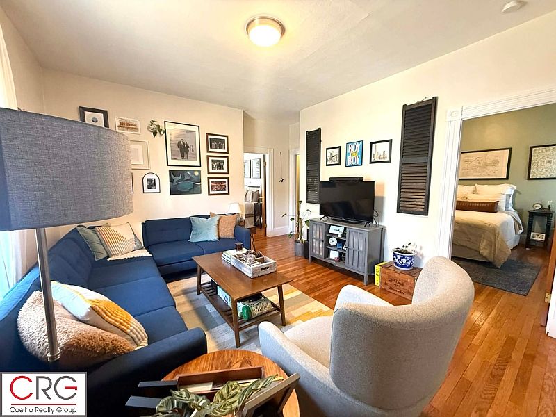 1st image of 1 Essex St #1
