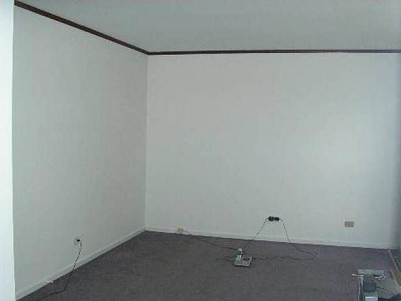 4th image of 1988 Franklin Pl Unit 1988
